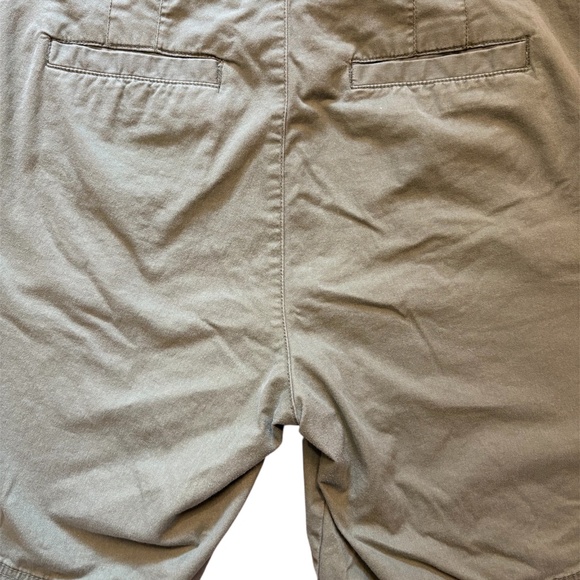 High Rise Bermuda Mid Length Green Gap Shorts - Picture 2 of 3